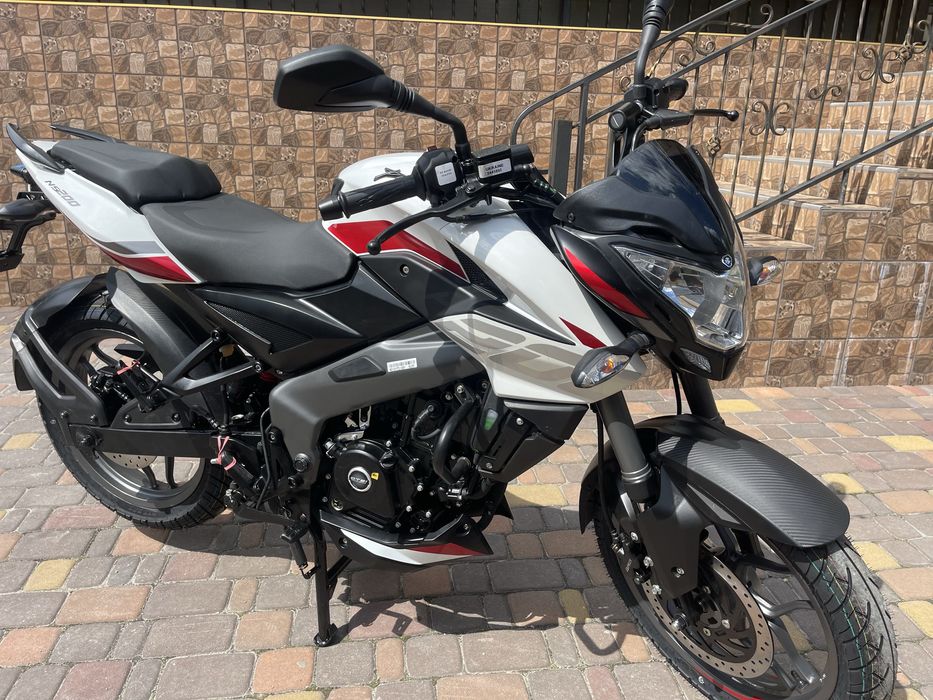 Мотоцикл Bajaj Pulsar NS 200 UG 2023