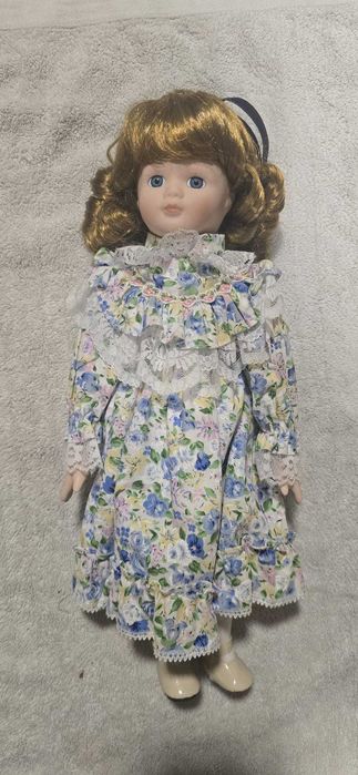 Bonecas de porcelana