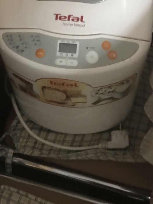 Maquina de pao e bolos