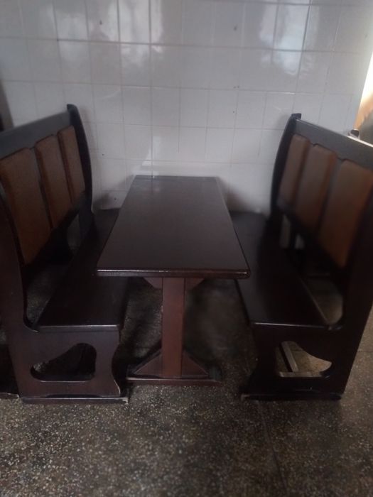 Продам стіл з лавками дерево