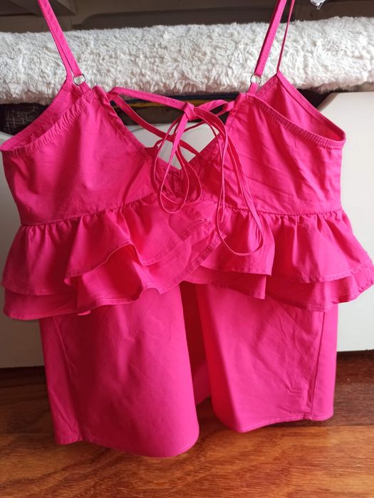 Top rosa fuscia com folhos S Stradivarius Novo