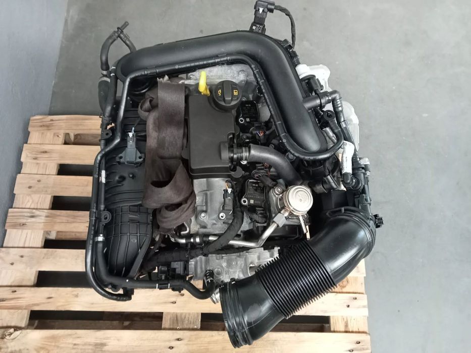 Motor Seat Leon 1.0Tsi de 2022 DLA em Stock