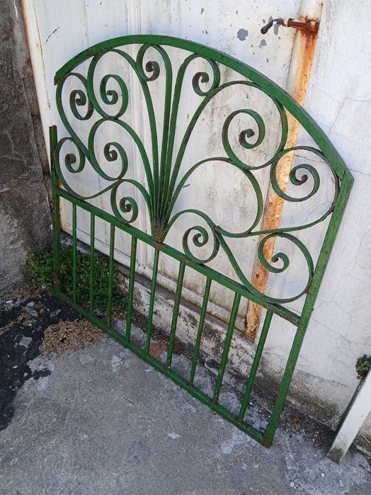 Portão em ferro antigo