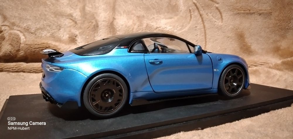Alpine A110 Radicale 1:18 Solido