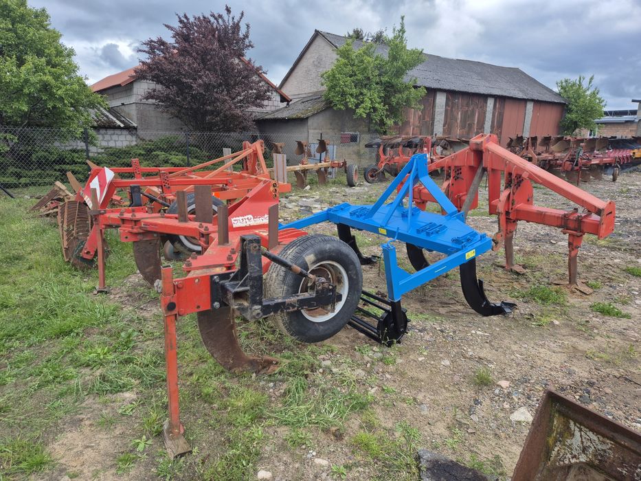 Głębosz agregat /uprawowy podorywkowy/ gruber Vogel & Noot 3m wał Kuhn