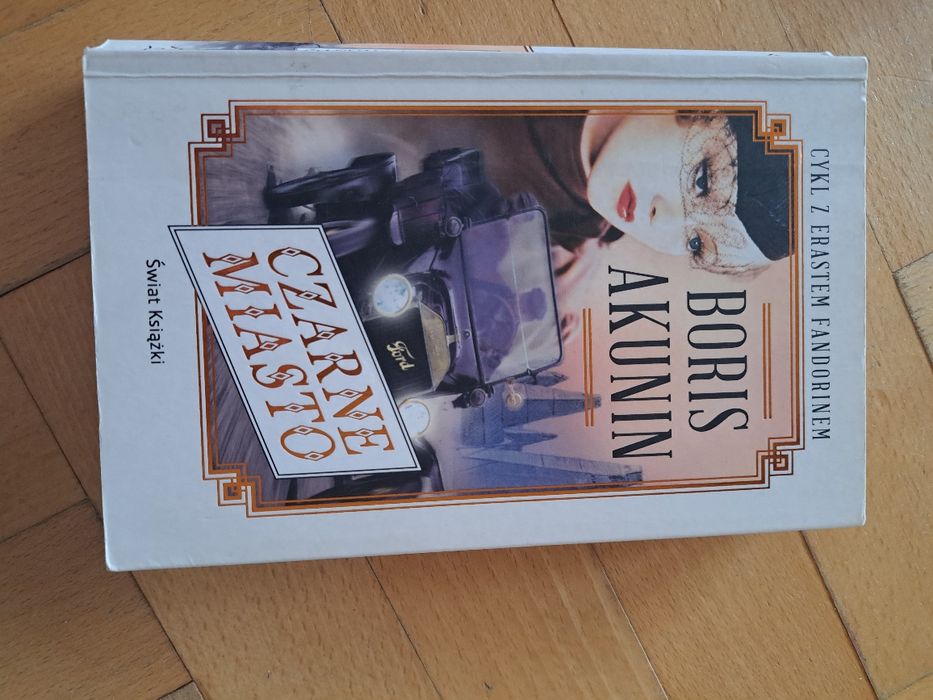 Ksiazka Czarne miasto Boris Akunin