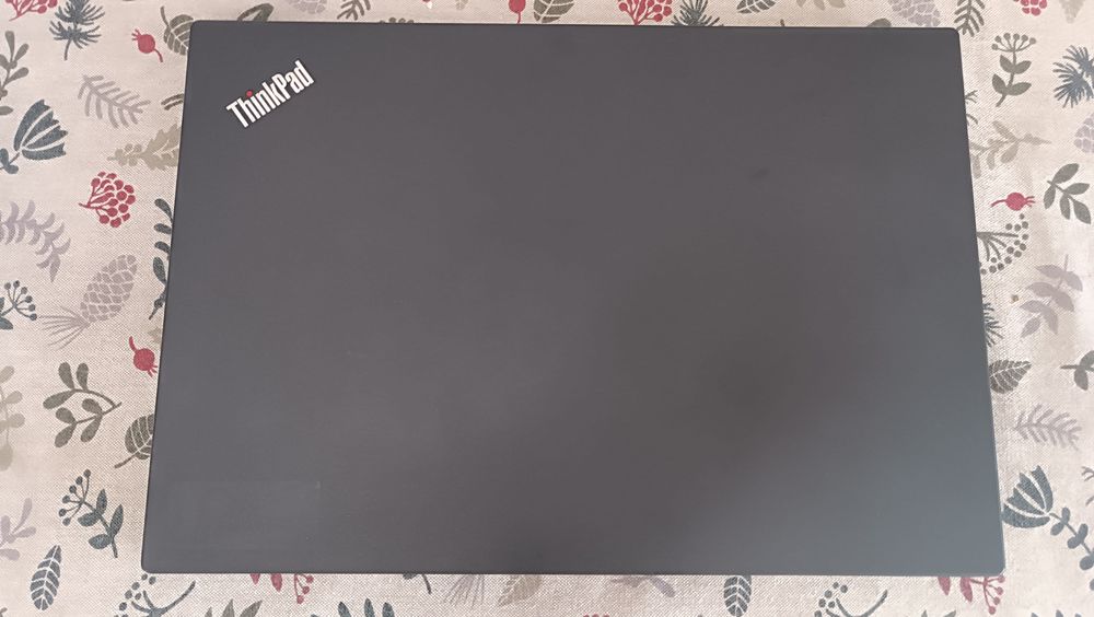 Lenovo ThinkPad T14 Gen 2 / Intel Core i7-1165G7 / 32 GB RAM / 512 GB