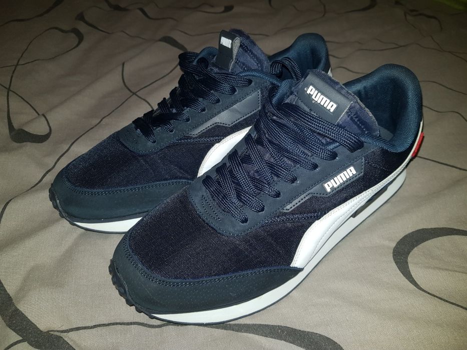 Продам замшеві кроссовки Puma 45 розмір  устілка 29.3