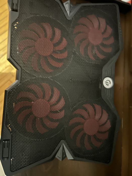 Ігрова підставка для ноутбука GamePro CP575 (4 кулери) — Стан НОВОЇ