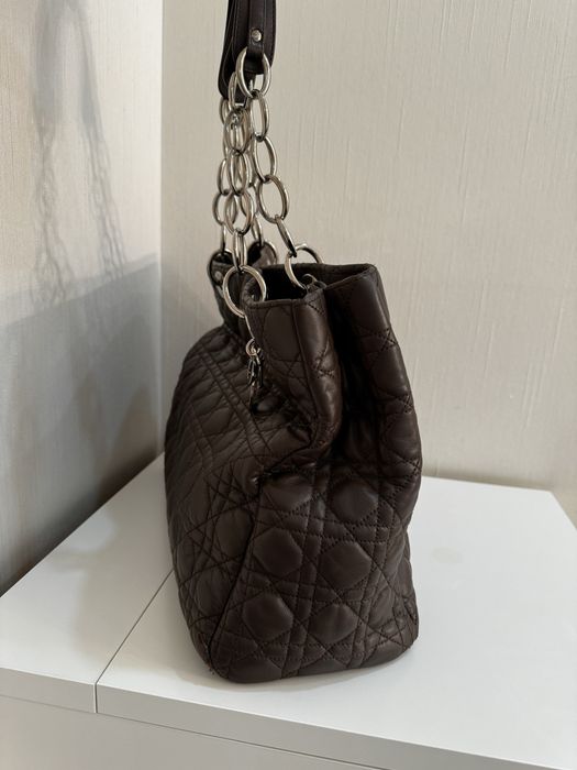 Продам оригинальную сумку Dior