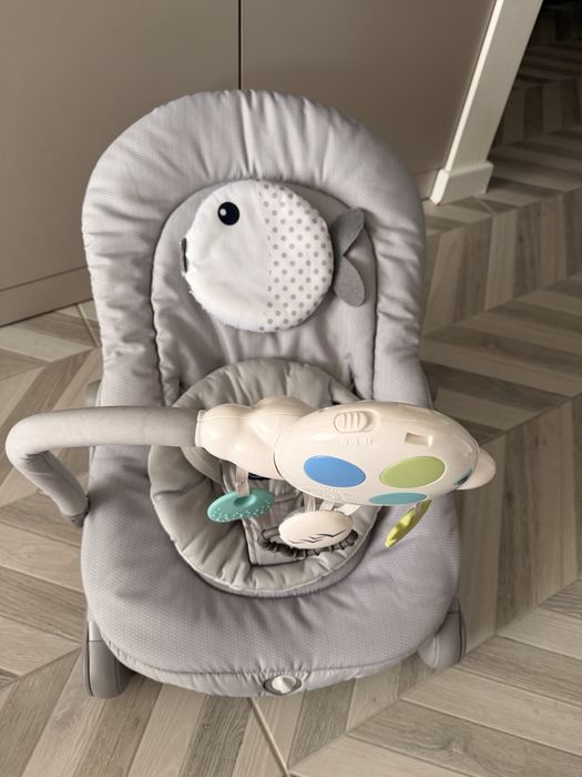 Продам крісло-гойдалка Chicco