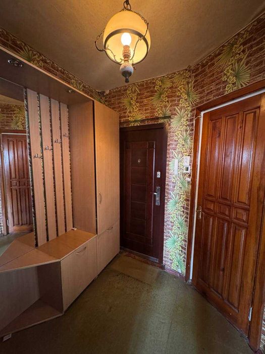 Бюджетна 1к квартира на ж/м Тополь-3