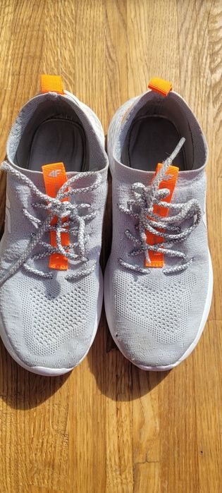 Lekkie buty chłopięce 4F