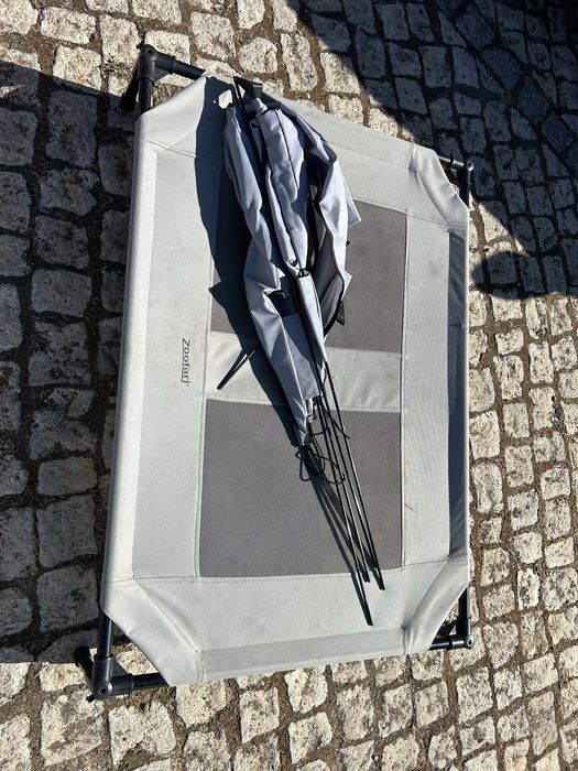 Cama de cão grande com toldo