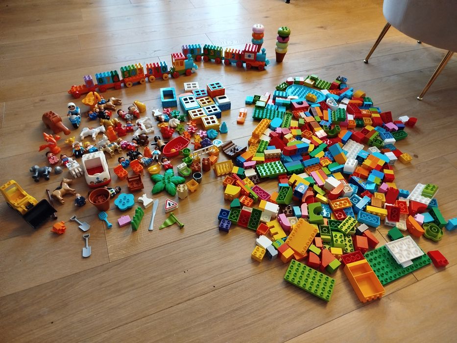 Sprzedam duży zestaw klocków LEGO Duplo