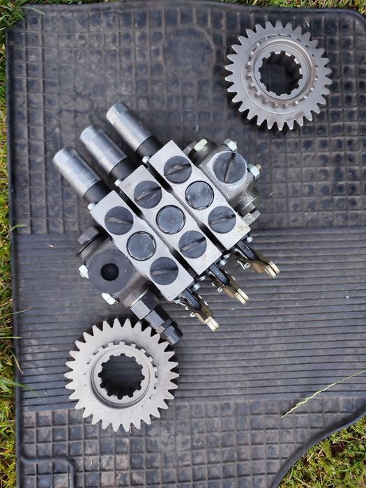 Розподільник МТЗ 1221 1025 892 RP70 РП-70 рп70 Распределитель МтЗ мс70