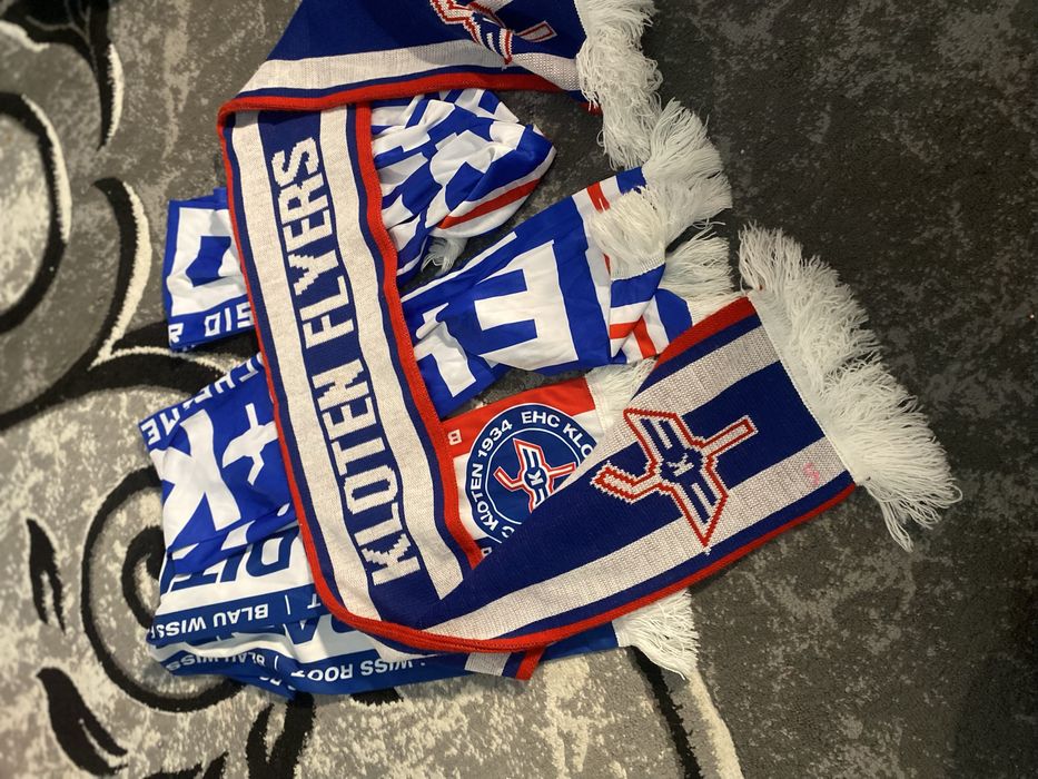 Хокейні колекційні шарфи