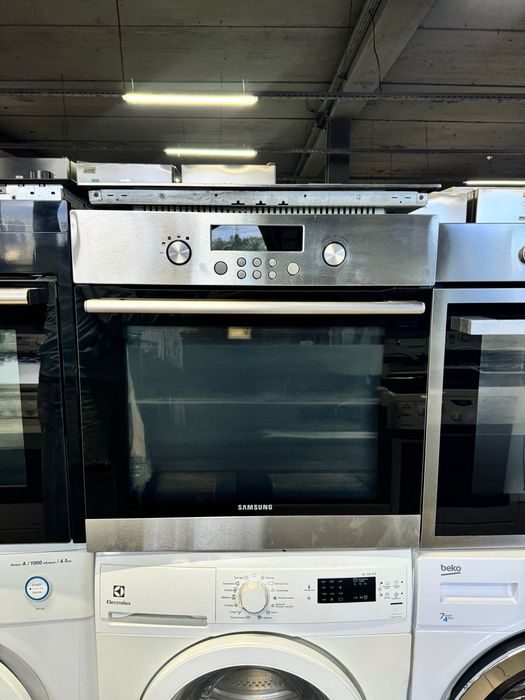 Вбудовна духова шафа Samsung NV75J3140BB