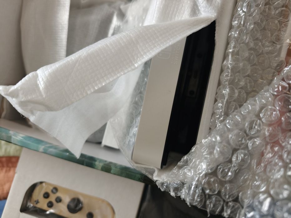 Nintendo switch OLED Zelda Tears of Kingdom  limited edition