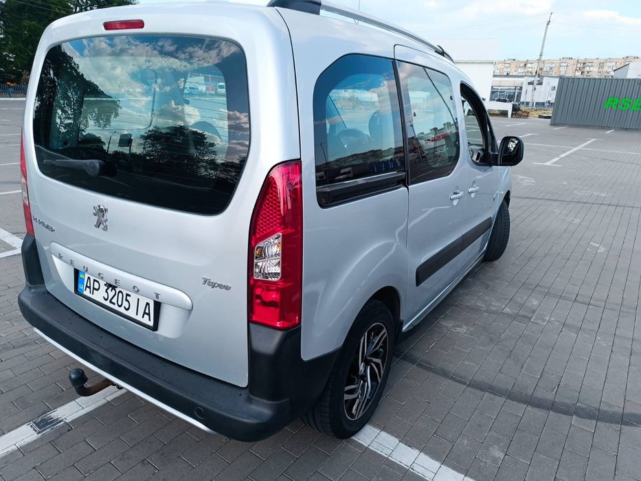 Продам   Пежо партнер 1.6 HDI 2011 р пас.