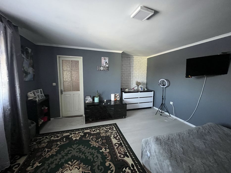 Просторий будинок для сім'ї, 150 м², у Звягелі, 4 кімнати,Від власника