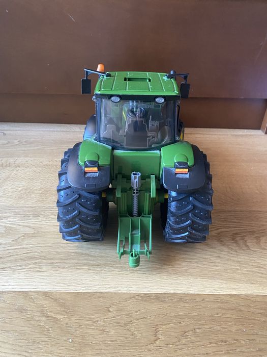 Trator Bruder John Deere 7930