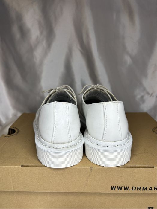 Dr Martens 1461 all white krótkie glany niskie całe białealternative
