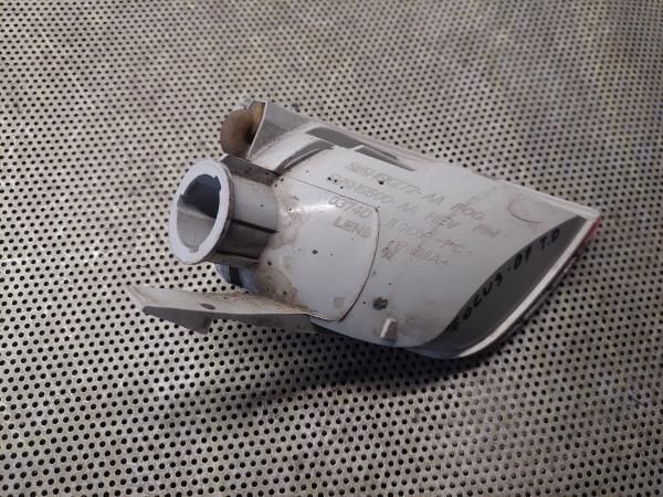 Refletor tampa da mala direito FORD Focus II (DA_)