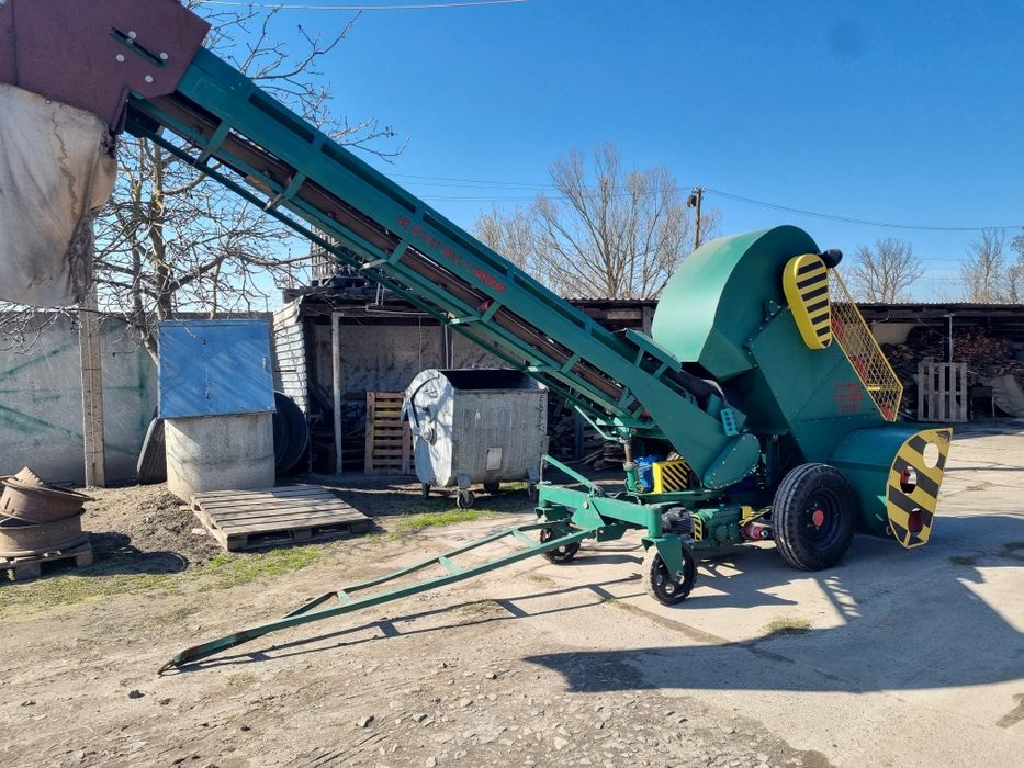 Шнековий ковшевий навантажувач зерна Р6-КШВ6