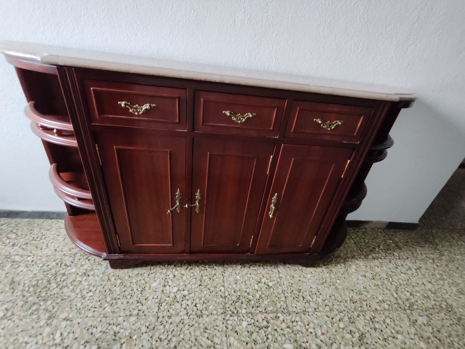Móvel antigo de entrada / sapateira em bom estado