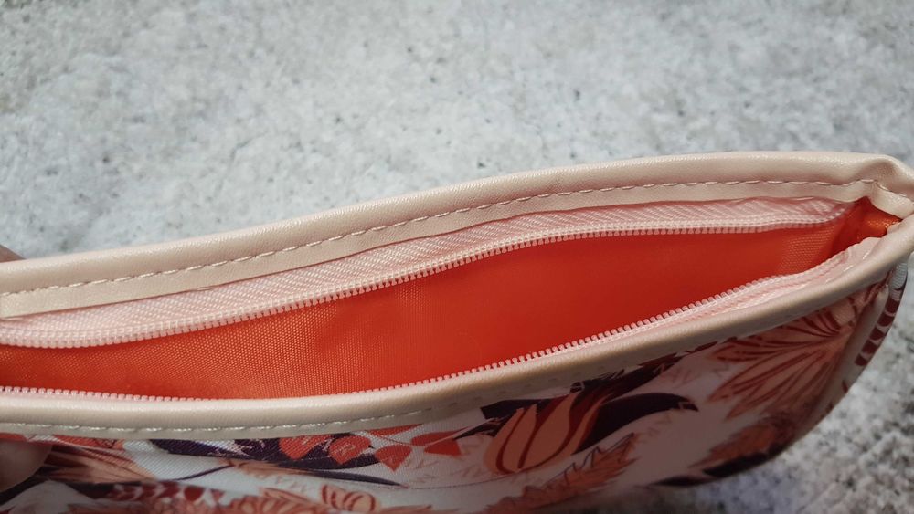 Зручна косметичка для дрібничок Мері Кей, футляр для косметики