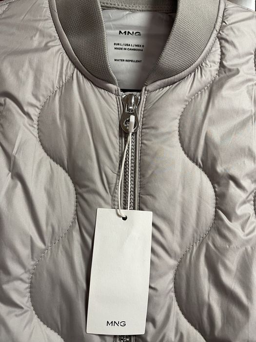 Стильна куртка анорак водонепроникна mango