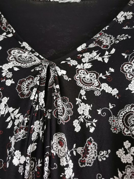 Bluzka damska w kwiaty