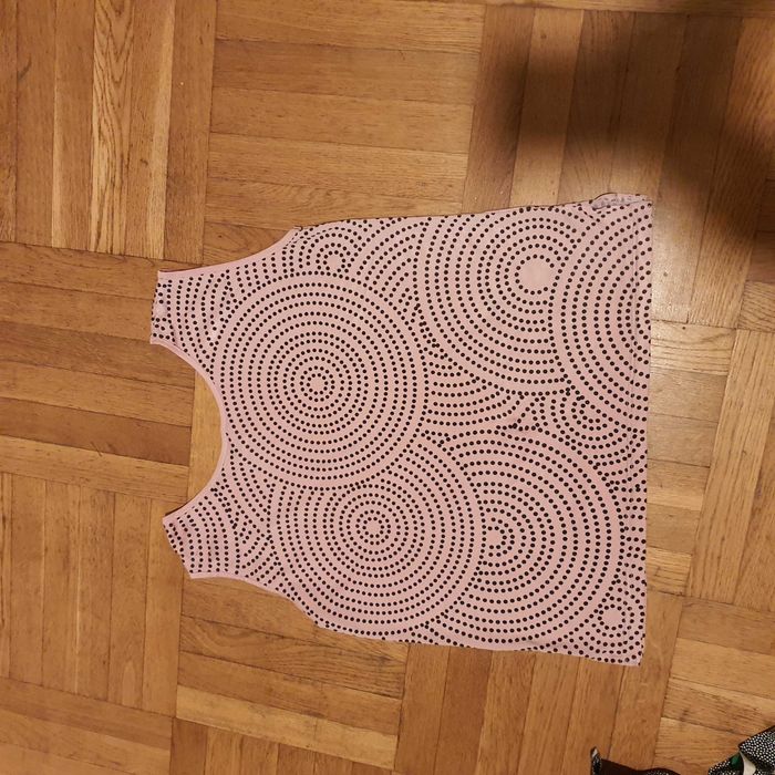 Bluzka na ramiączka różowa pudrowa w czarne kropki rozm. 42