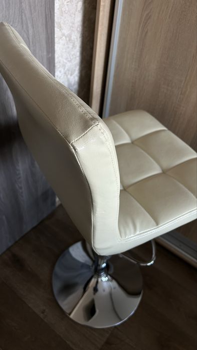 Стул для визажиста