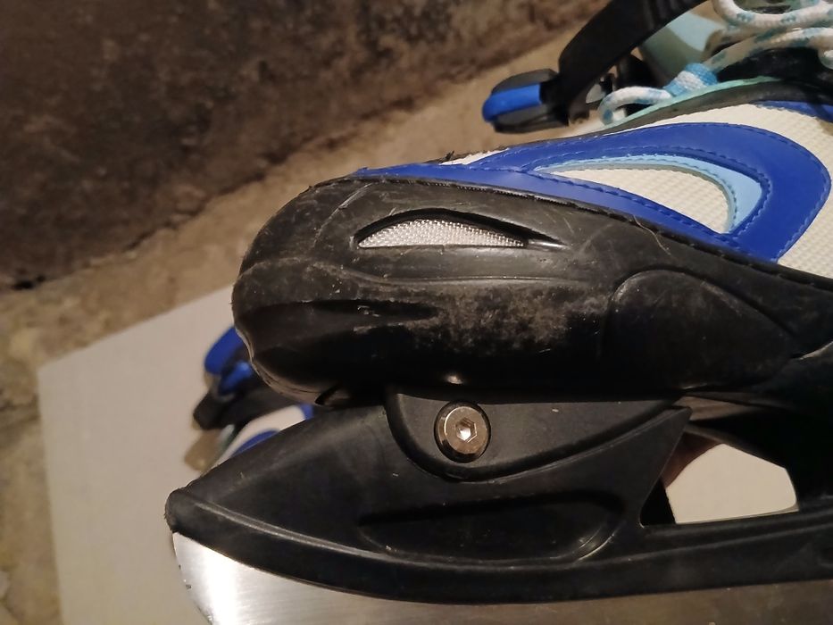 Ковзани,коньки жіночі дитячі 38 39 розмір