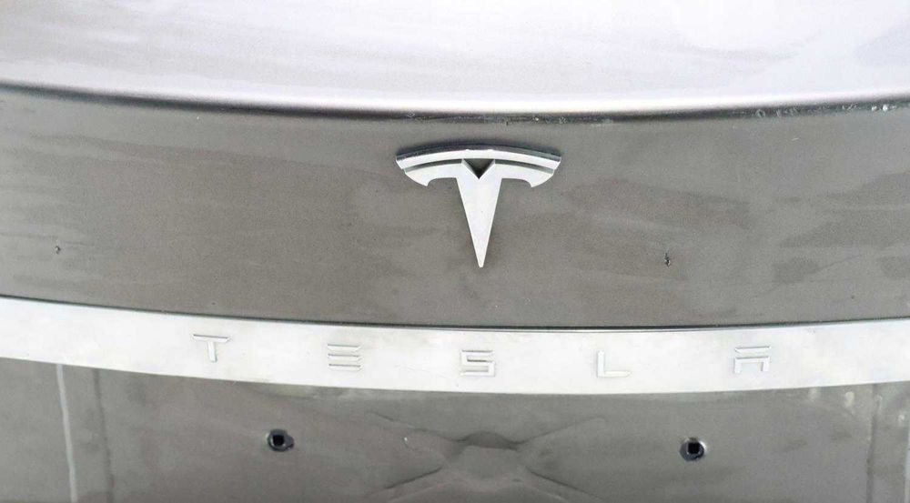 Tesla Model S кришка багажника ляда рест дорест