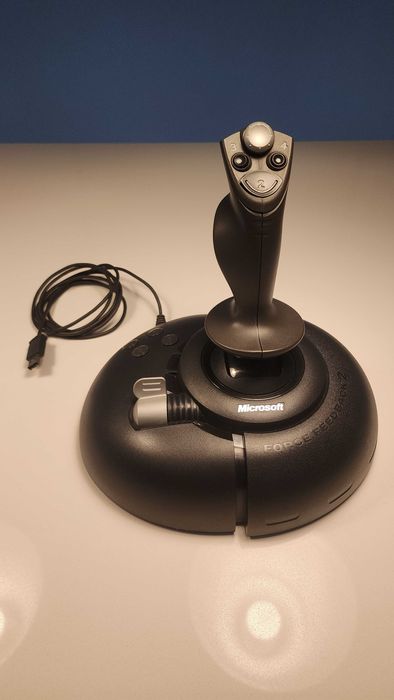Joystick Microsoft Sidewinder Force Feedback 2 em excelente estado