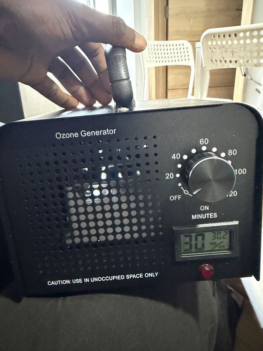 Gerador de Ozono Ozone Air Disinfector HF258 — NOVO, nunca utilizado.