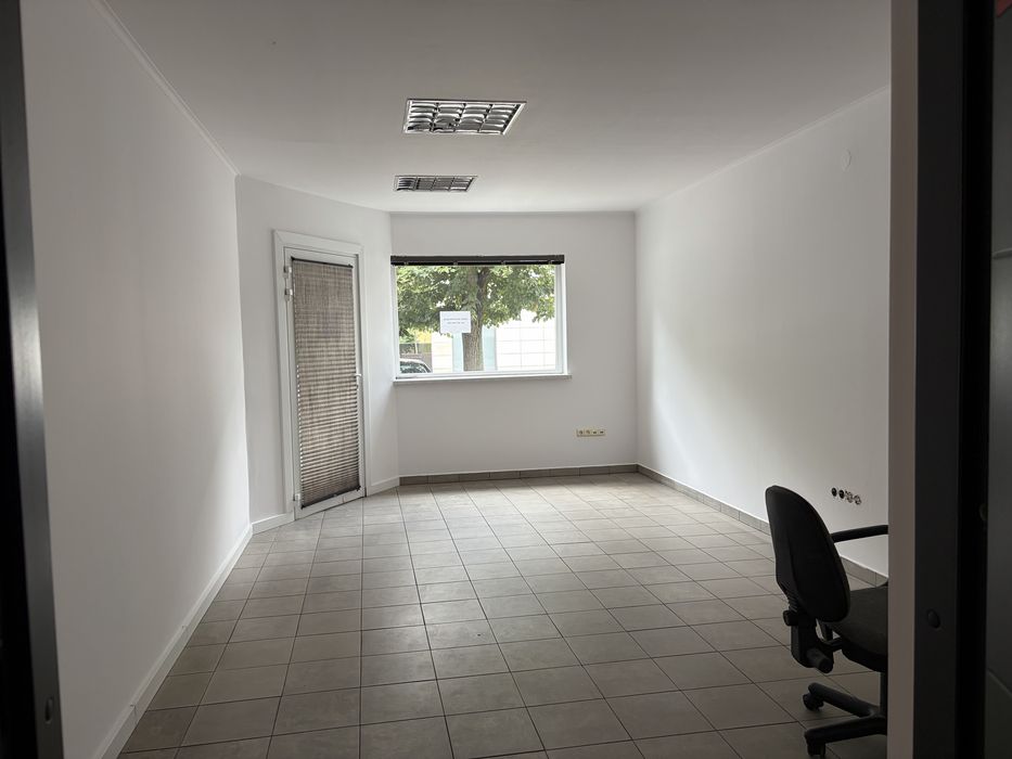 Lokal usługowy  ok 32 m2 Otwock