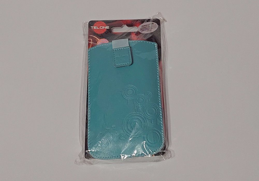 NOWE Etui na telefon - oryginalnie zapakowane. szer.8,4 cm wys.13,8
