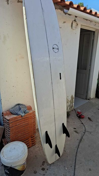 Vendo prancha de surf 245 cm.