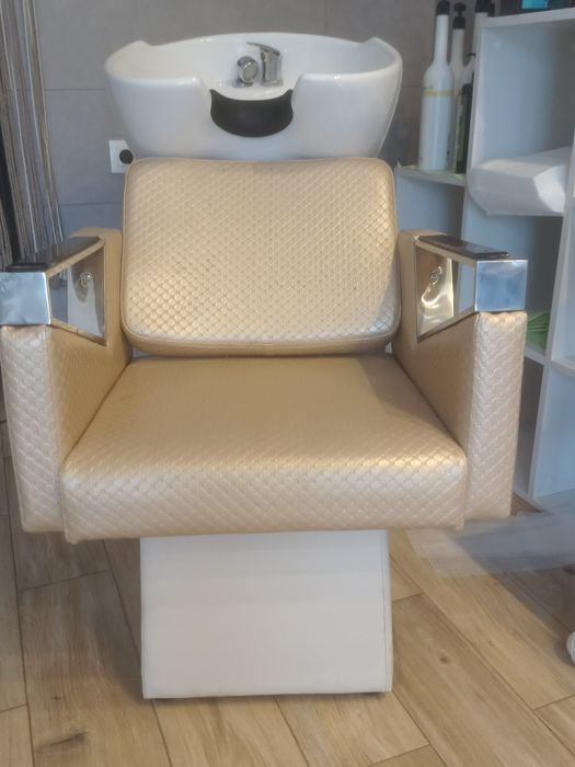 Sprzedam myjkę fotel i małą recepcję