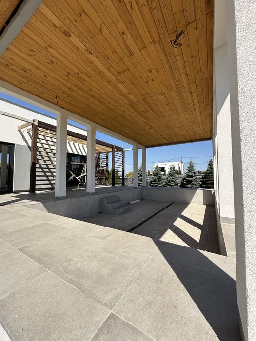 продам дом, участок 15 сот, новый ремонт в Новоолександровке