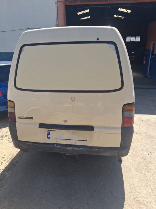 Carrinha Mitsubishi L300