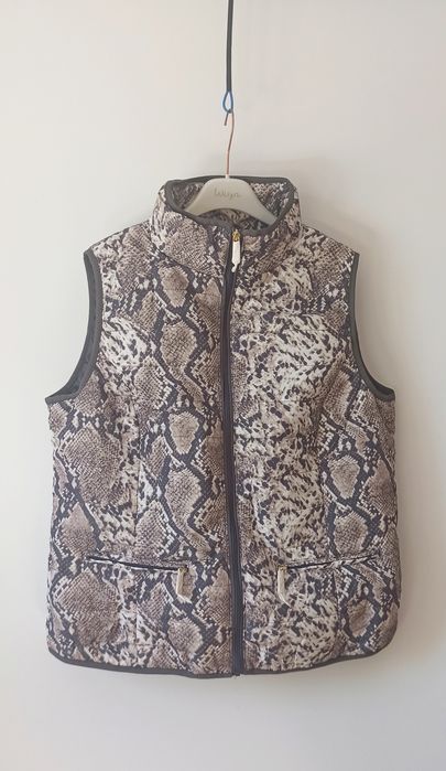 Cienki pikowany bezrękawnik wężowy print