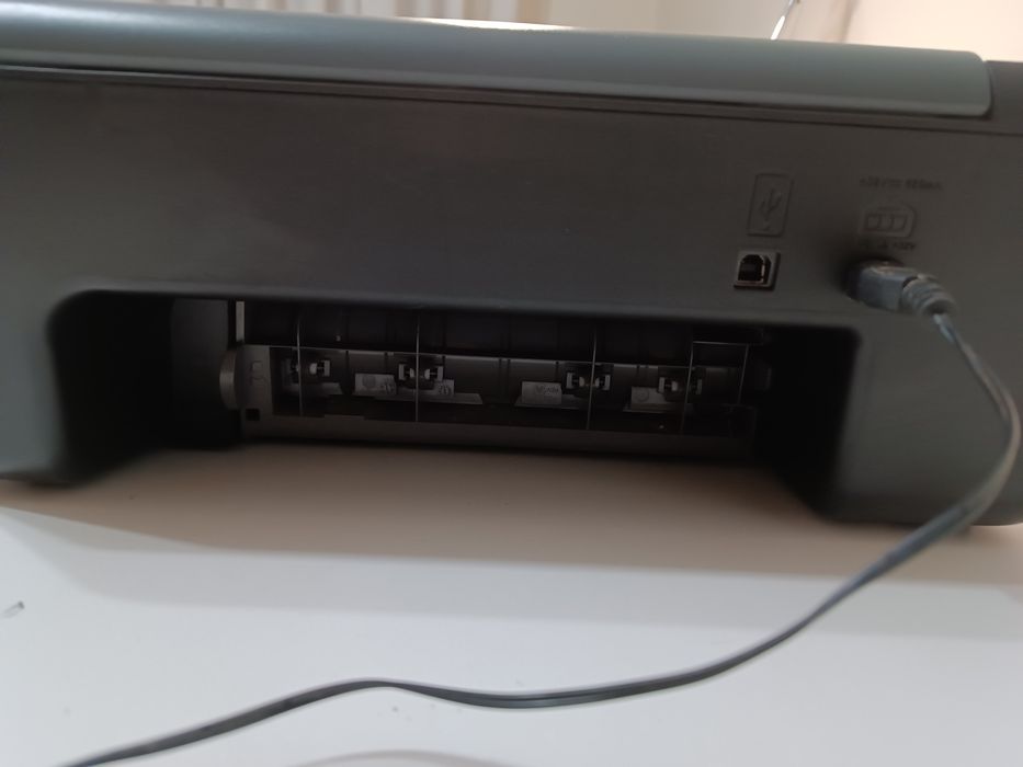 HP deskjet 2420 (para peças)