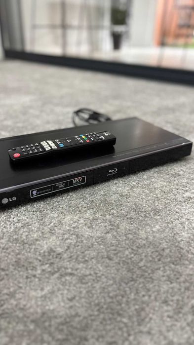 Leitor Blu-ray 3D LG BP420 – Smart TV / USB / HDMI