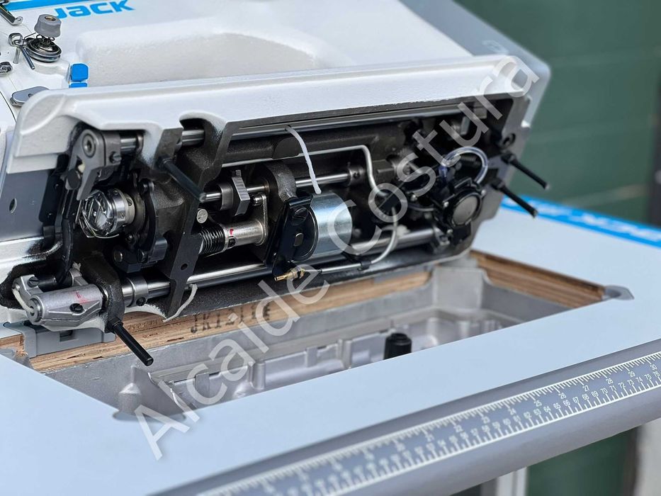 Máquina de Costura industrial Jack A4b