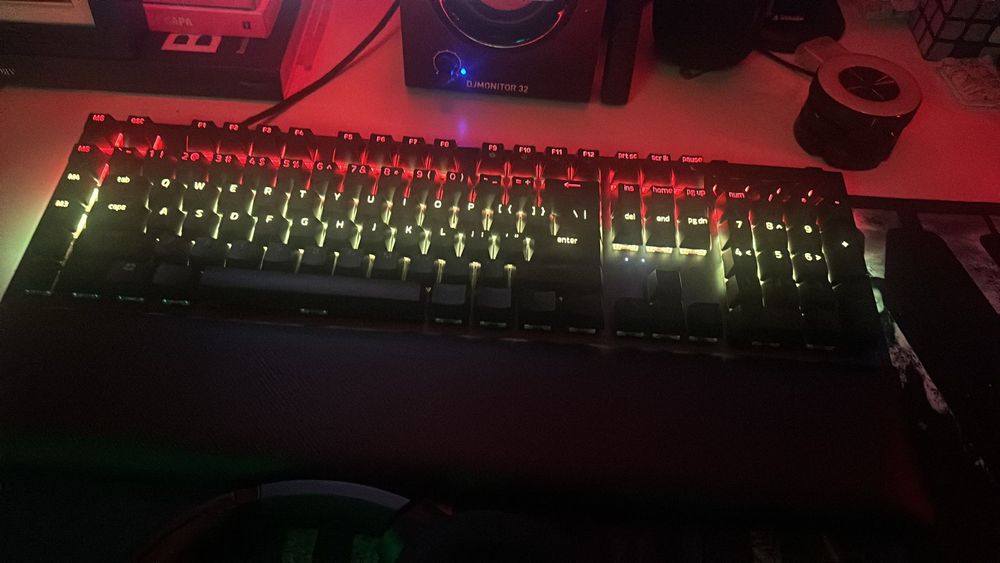 Teclado RAZER BLACKWIDOW V4